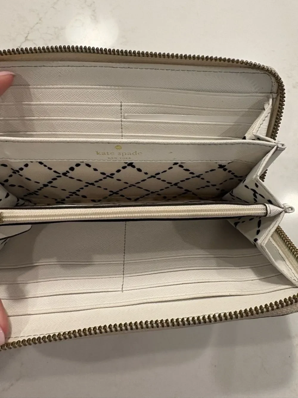 Kate Spade New York Cream Zip Wallet with Gold Plaque